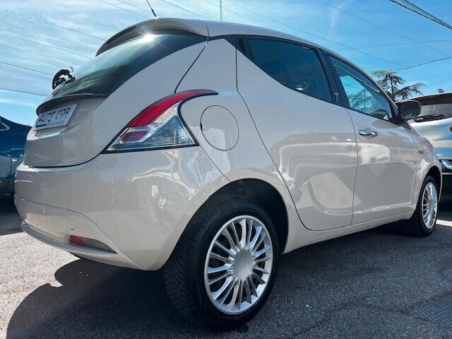 Lancia Ypsilon 1.2 Gold 69cv " BLUETOOTH/ PDC/ MOTORE NUOVO"