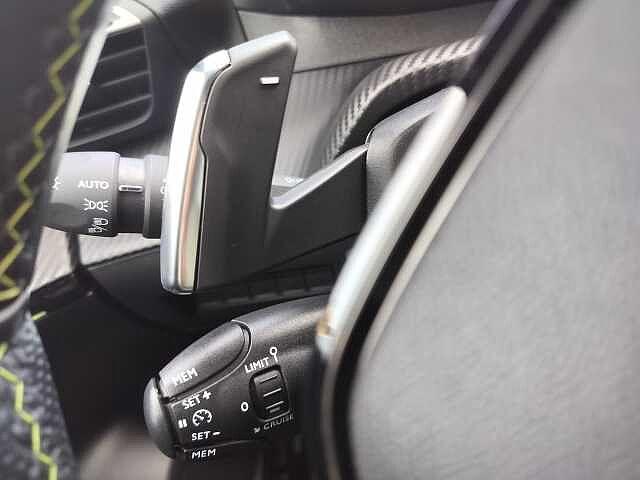 Peugeot 2008 BlueHDi 130 S&S EAT8 GT