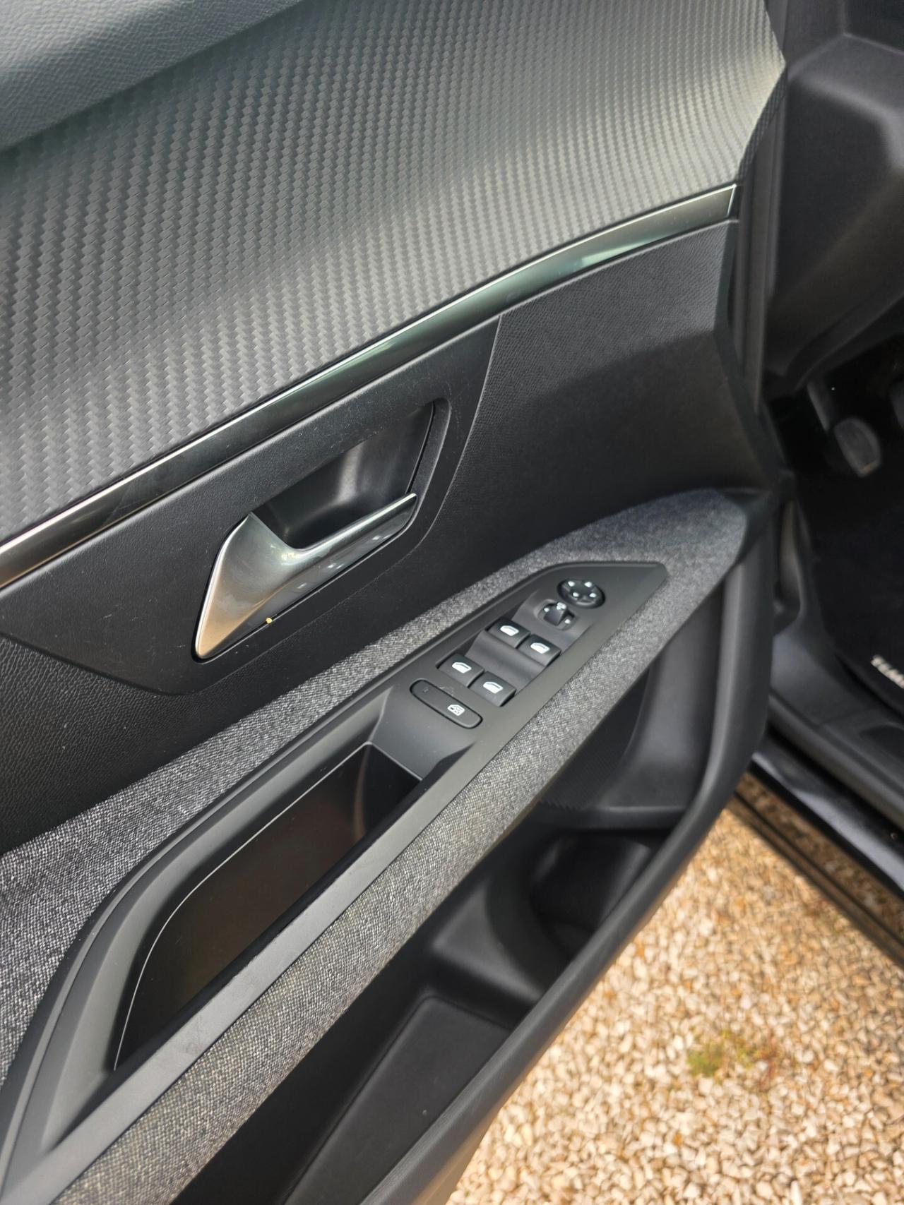 Peugeot 3008 BlueHDi 130 S&S Allure