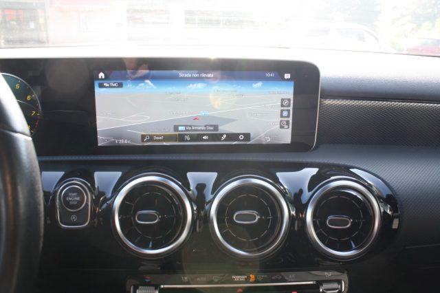 MERCEDES-BENZ A 200 Sport