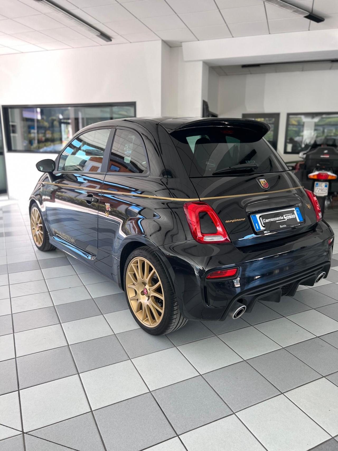 Abarth 595 1.4 Turbo T-Jet 165 CV Scorpioneoro