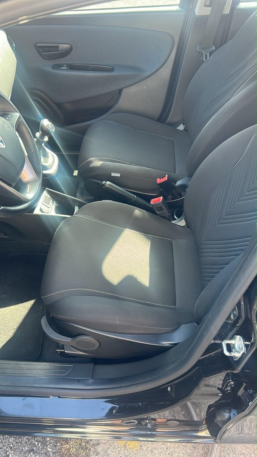 Lancia Ypsilon 1.0 FireFly 5 porte gold