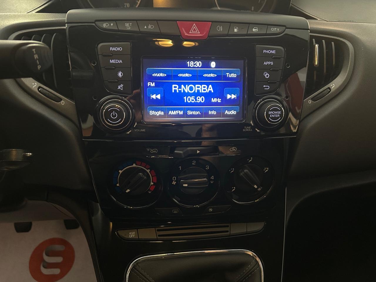 Lancia Ypsilon 0.9 B/M TwinAir Ecochic