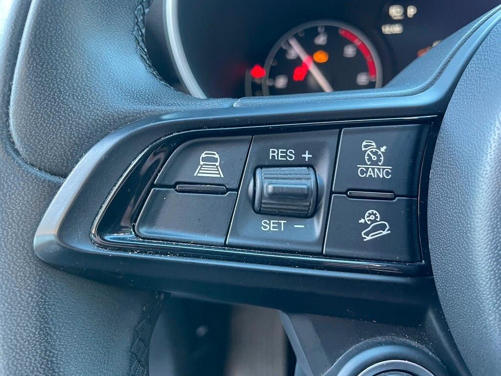 ALFA STELVIO 2.2JTDm 190CV Q4 *NAVI-KAMERA*