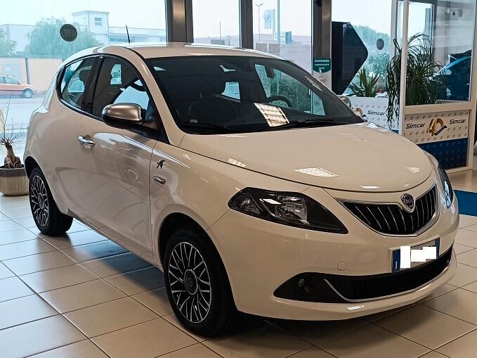 Lancia Ypsilon 1.0 FireFly 5 porte S&S Hybrid Alberta Ferretti