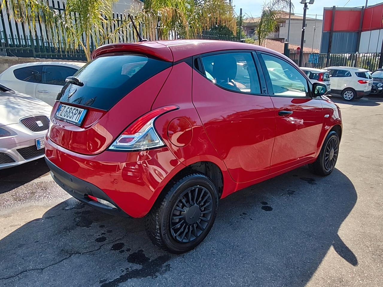 Lancia Ypsilon 0.9 TwinAir 5 porte Metano Ecochic Gold