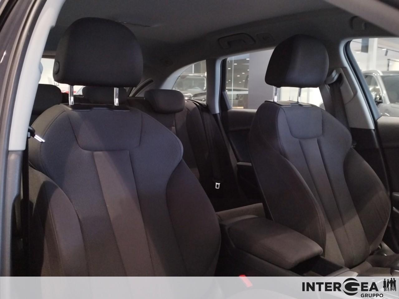 AUDI A4 Avant 30 2.0 tdi Business Sport 122cv s-tronic my16