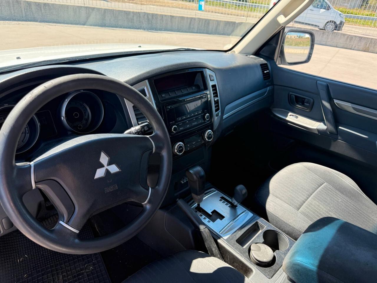 Mitsubishi Pajero 3.2 DI-D 16V aut. 3p. Instyle DPF