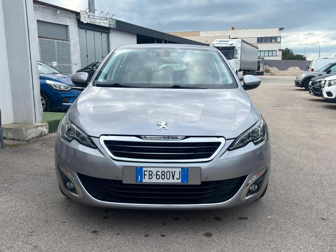 Peugeot 308 BlueHDi 120 S&S Allure