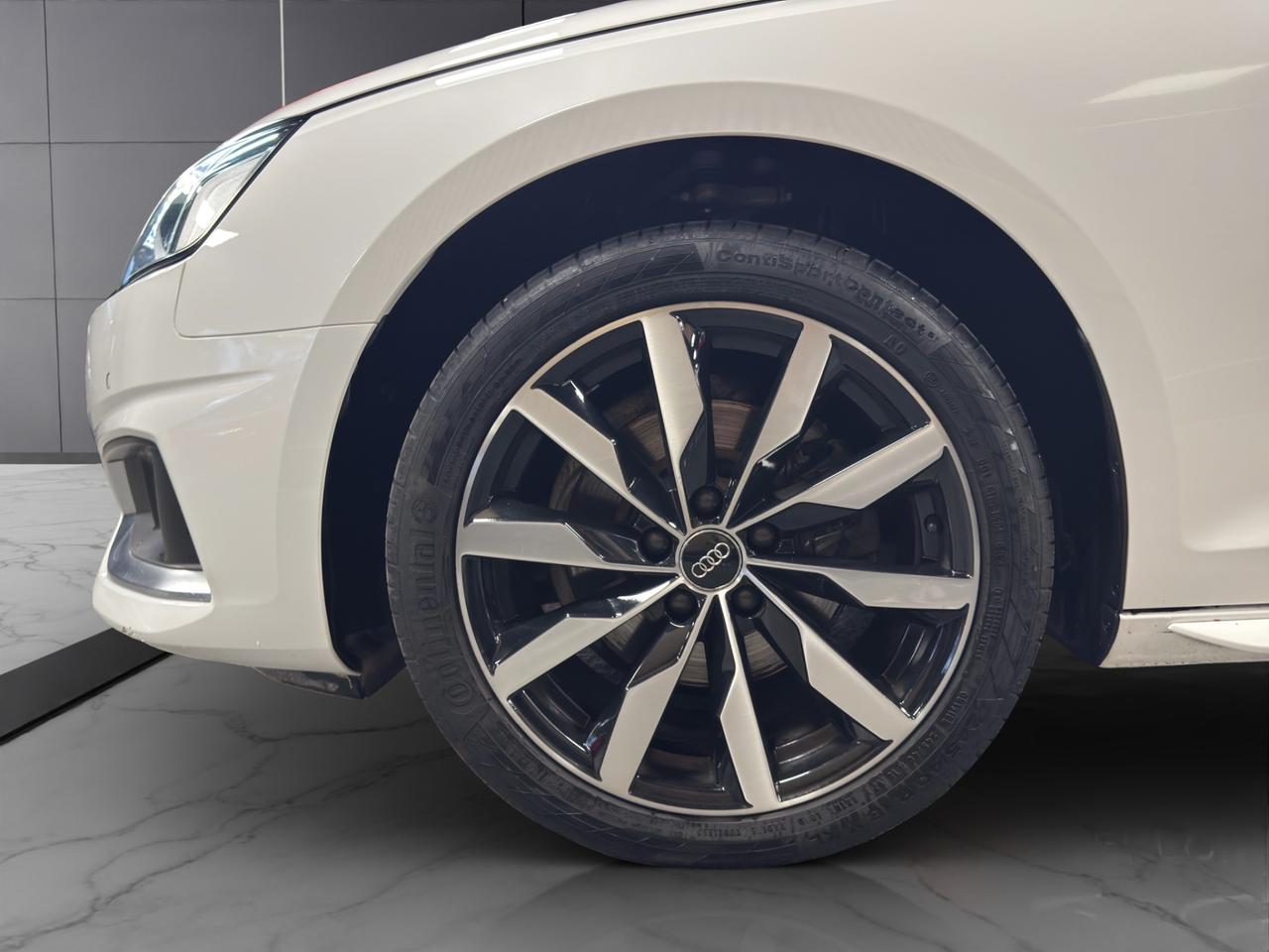 Audi A4 Berlina A4 30 2.0 tdi mhev Business Advanced 136cv s-tronic