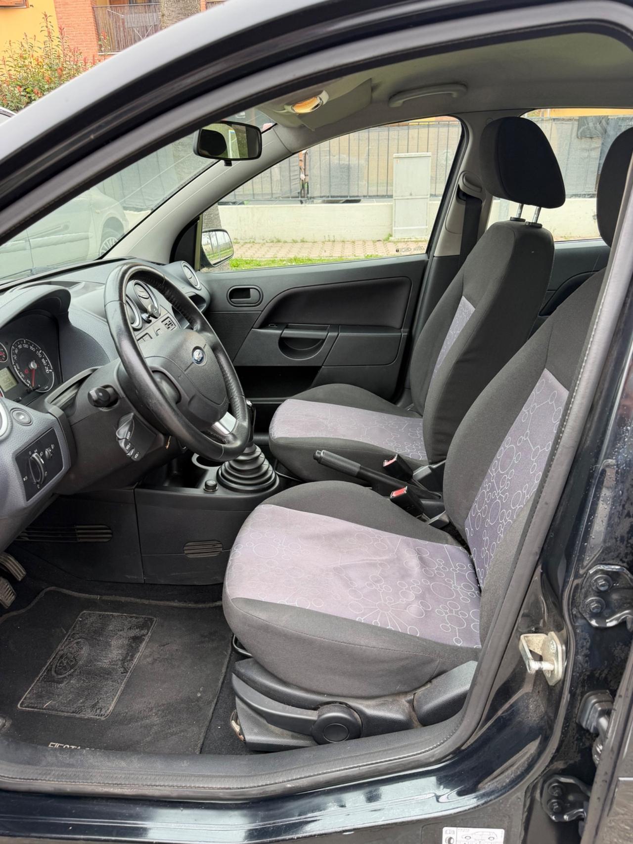 Ford Fiesta 1.4 TDCi 5p. Titanium