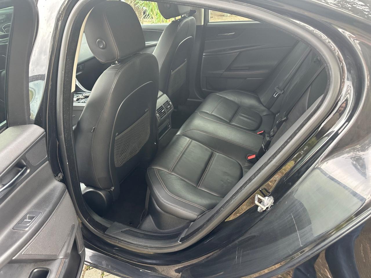 Jaguar XE 2.0 D Turbo 180CV Prestige Business Edition BELLISSIMA UNIPROPRIETARIO PERMUTABILE