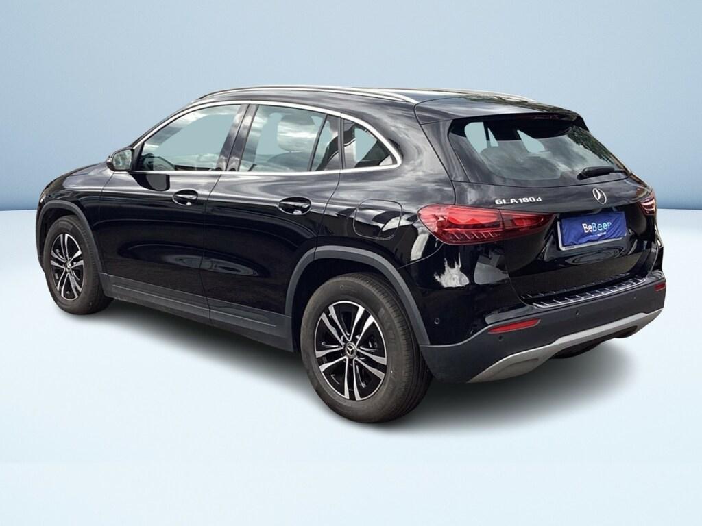 Mercedes GLA 180 180 D Progressive Advanced 8G-DCT