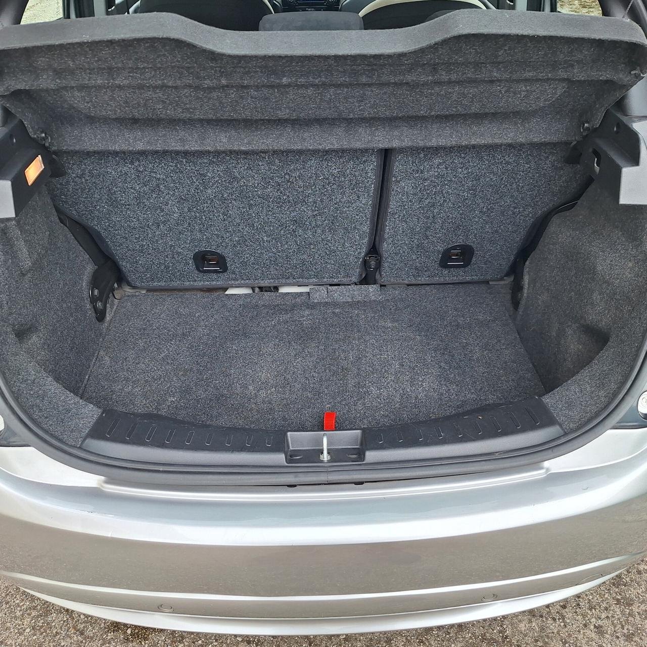 LANCIA YPSILON GARANZIA 12 MESI