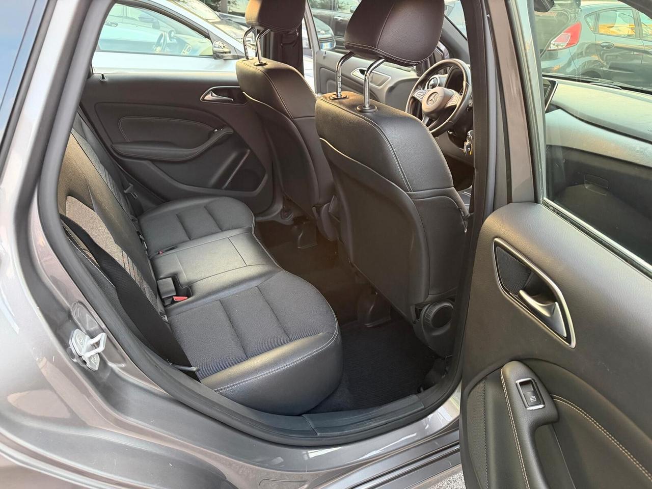 Mercedes-benz B 180 d Automatic Sport