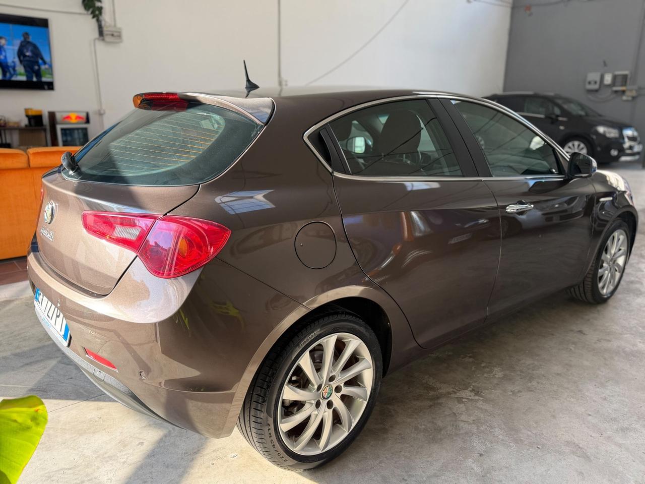 Alfa Romeo Giulietta 1.6 JTDm-2 105 CV Exclusive