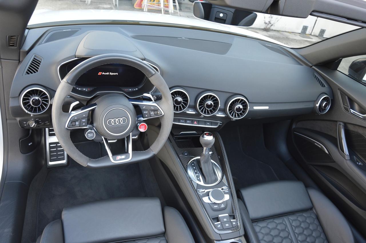 Audi TT RS Roadster 2.5 TFSI quattro S tronic