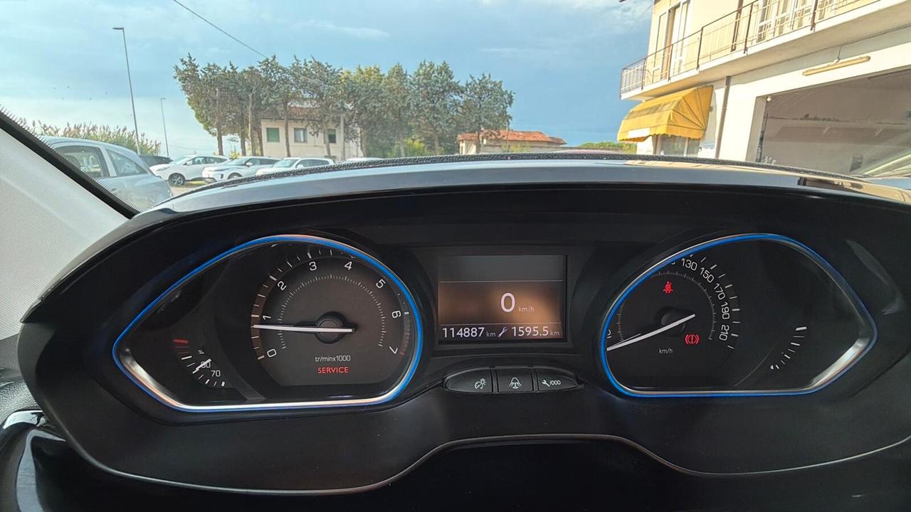 Peugeot 2008 1.2 VTi 82CV Allure