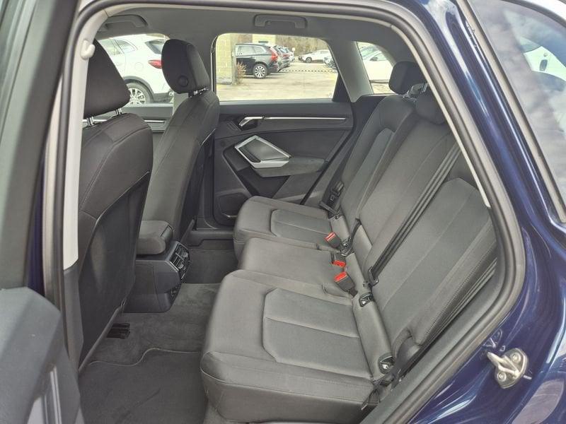 Audi Q3 35 2.0 tdi Business Advanced s-tronic