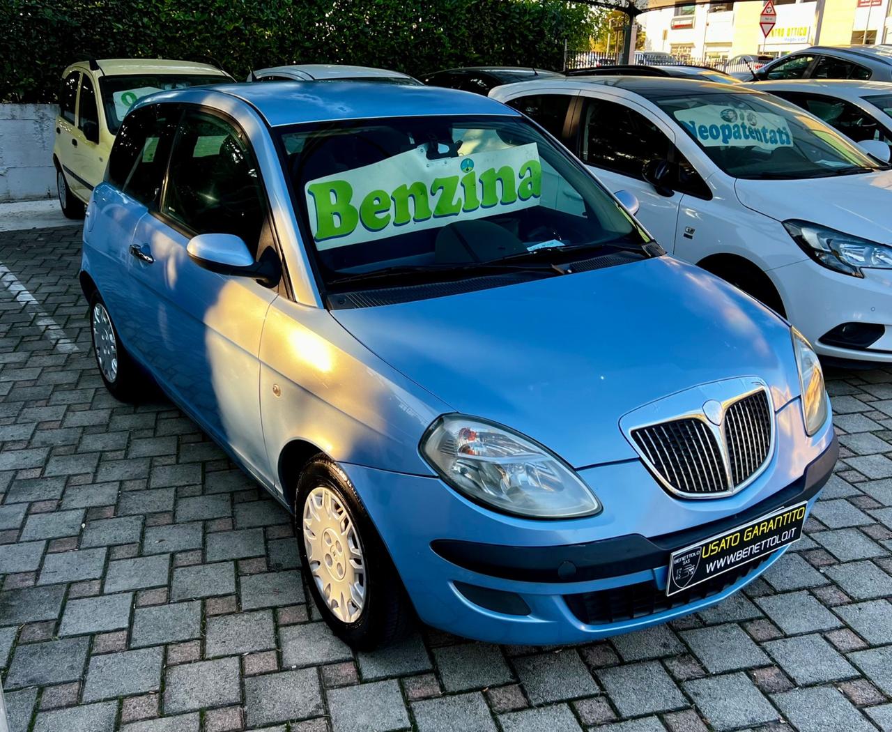 Lancia Ypsilon 1.2 16V Argento