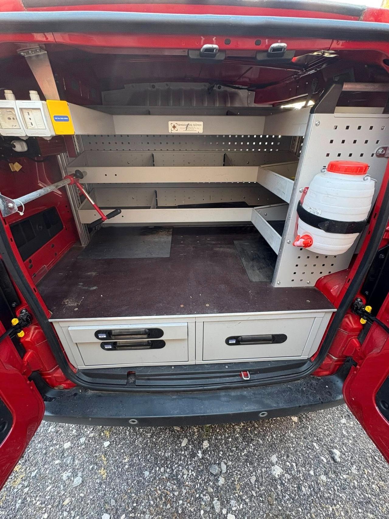Fiat Fiorino 1.3 MJT 95CV Adventure officina mobile