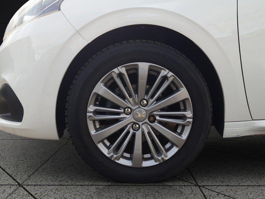 Peugeot 208 1° serie PureTech 82 5 porte Allure