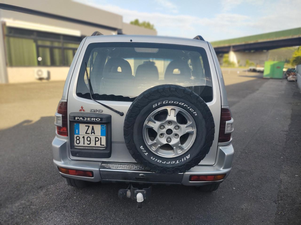 Mitsubishi Pajero 3.2 16V DI-D 3p. GLX gancio traino