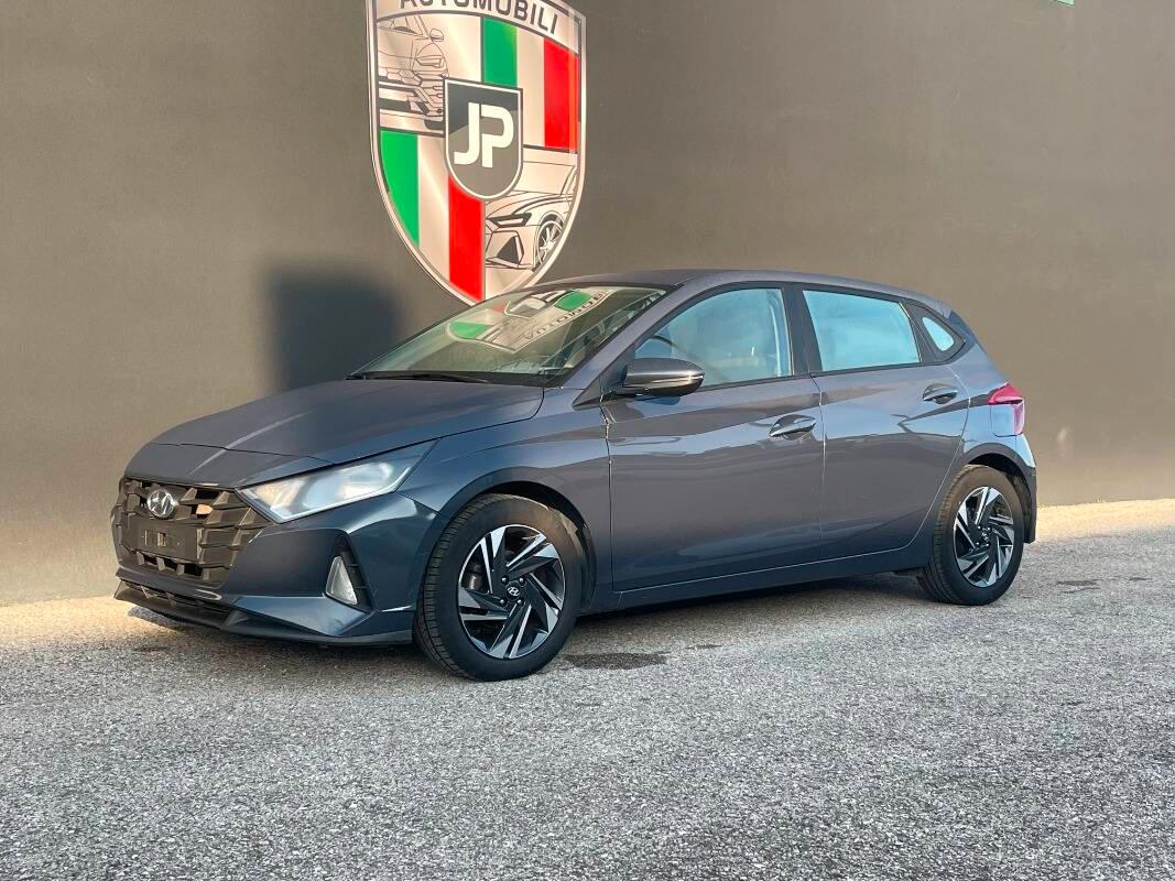 Hyundai i20 1.2 mpi Connectline Retrocamera LED