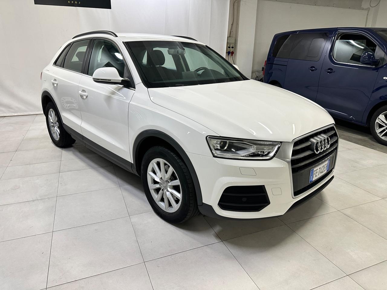 Audi Q3 2.0 TDI 120 CV Business