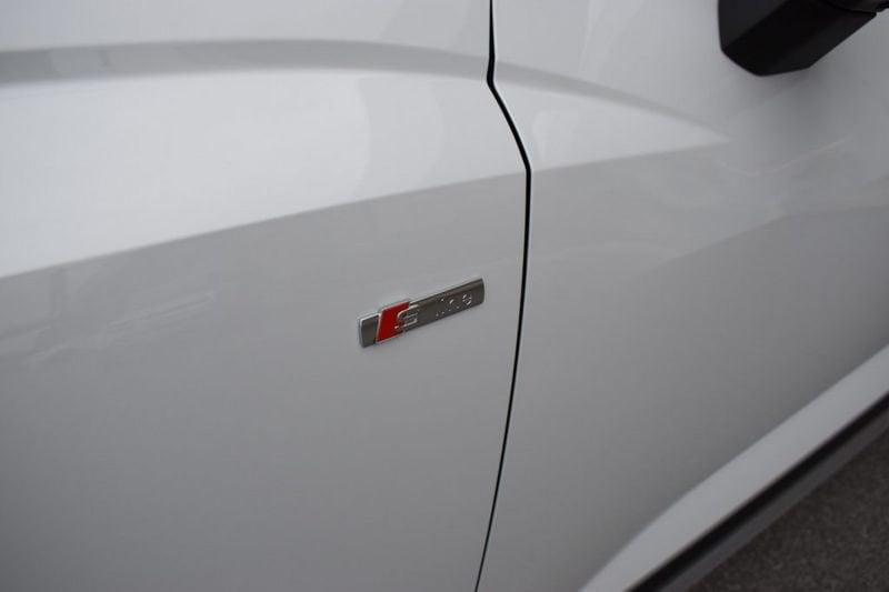 Audi Q3 40 TDI S line QUATTRO da 439 euro al mese