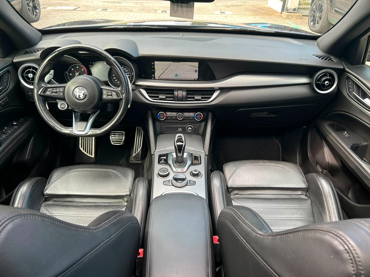 Alfa Romeo Stelvio SOLO PER COMMERCIANTI