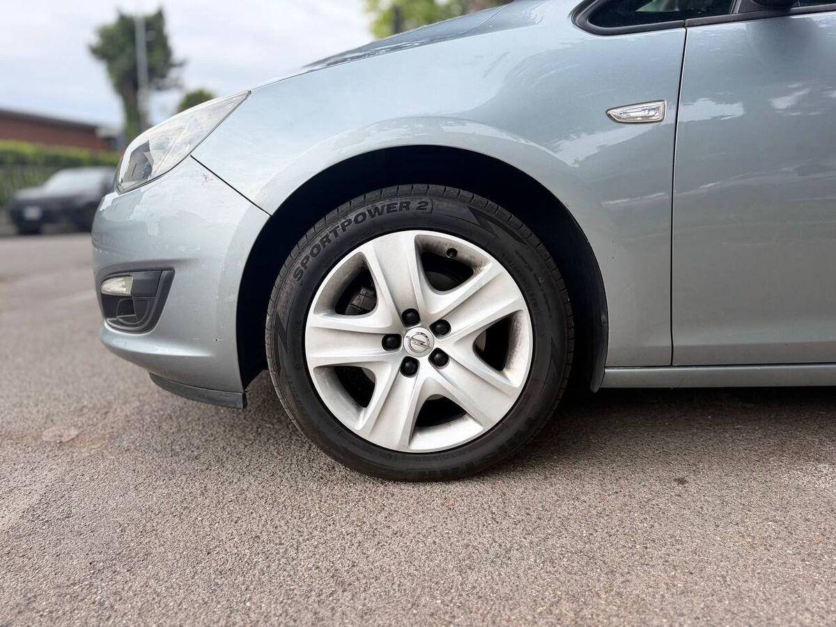 Opel Astra 1.7 cdti Cosmo 110cv