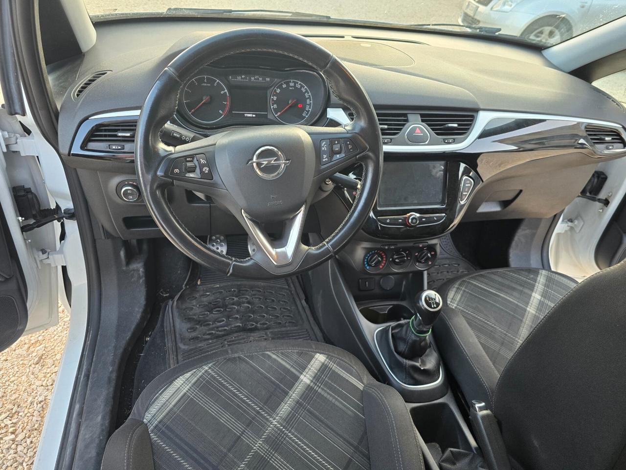 Opel Corsa 1.4 90CV GPL Tech Coupé b-Color