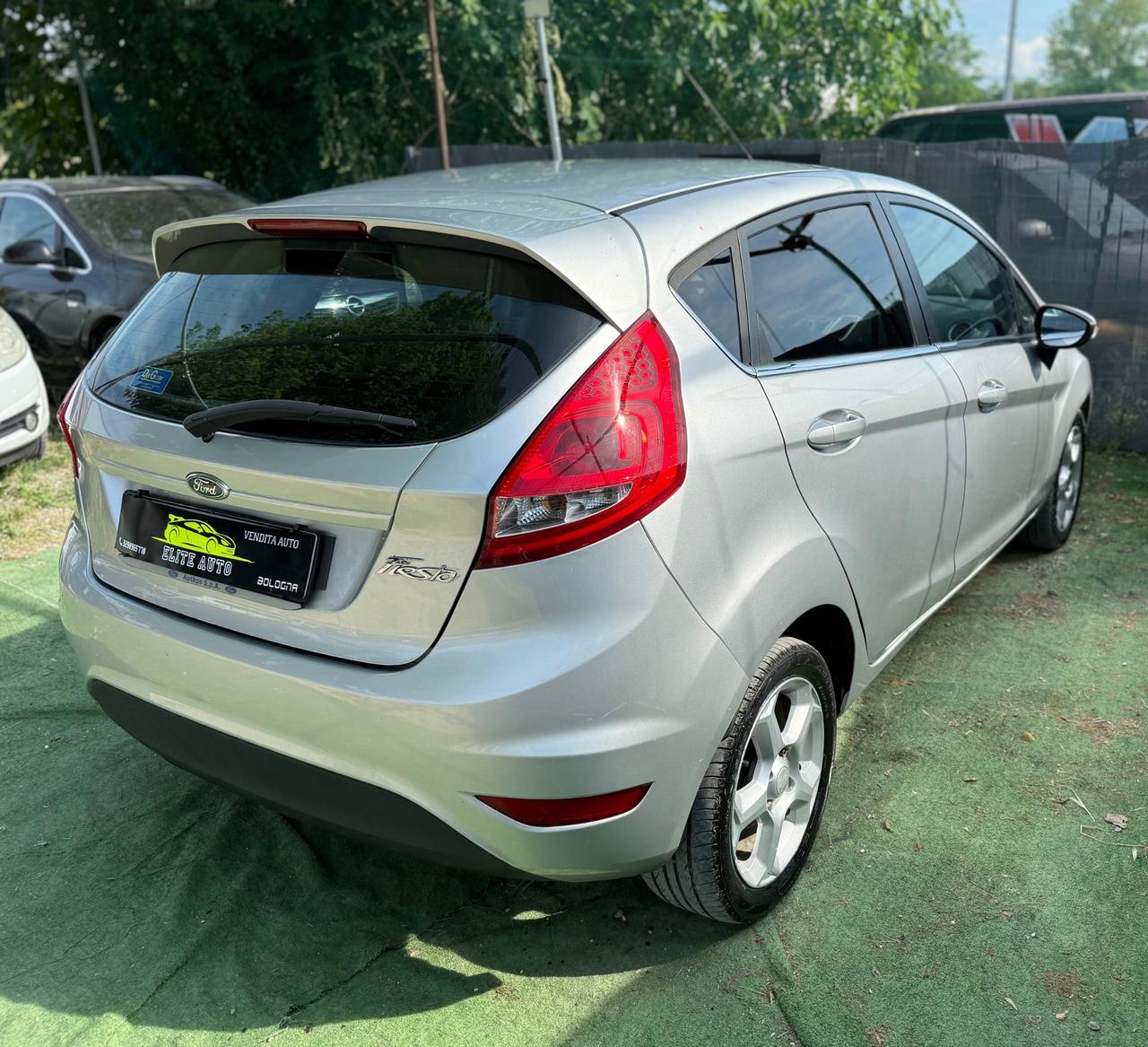 Ford FIESTA 1.4 GPL TITANIUM 5 PORTE NEOPATENTATI