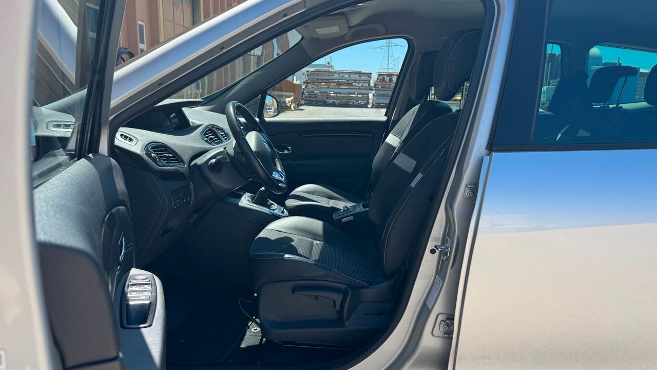 Renault Megane Scénic 1.5 dCi 110CV - 2014