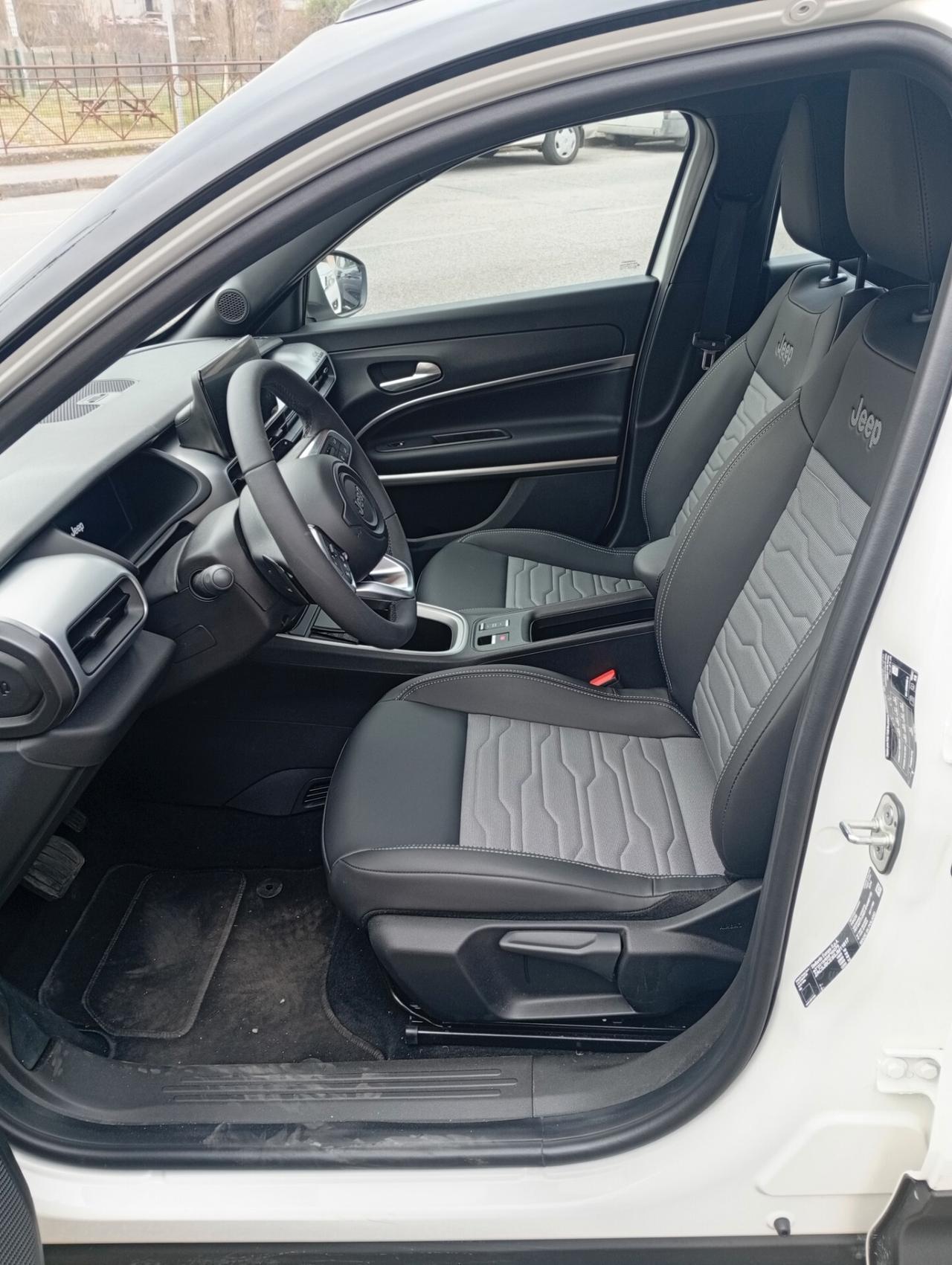 Jeep Avenger 1.2 Turbo 136 CV MHEV 4xe Upland