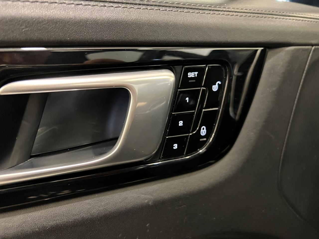 Porsche Cayenne 3.0 V6 340CV BENZINA TETTO - 2022
