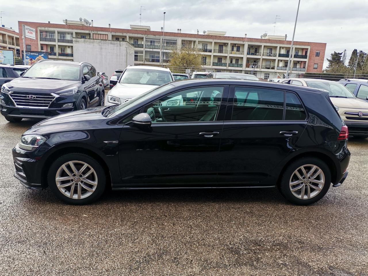 Volkswagen Golf 5 Porte Golf 5p 1.6 tdi Sport 115cv
