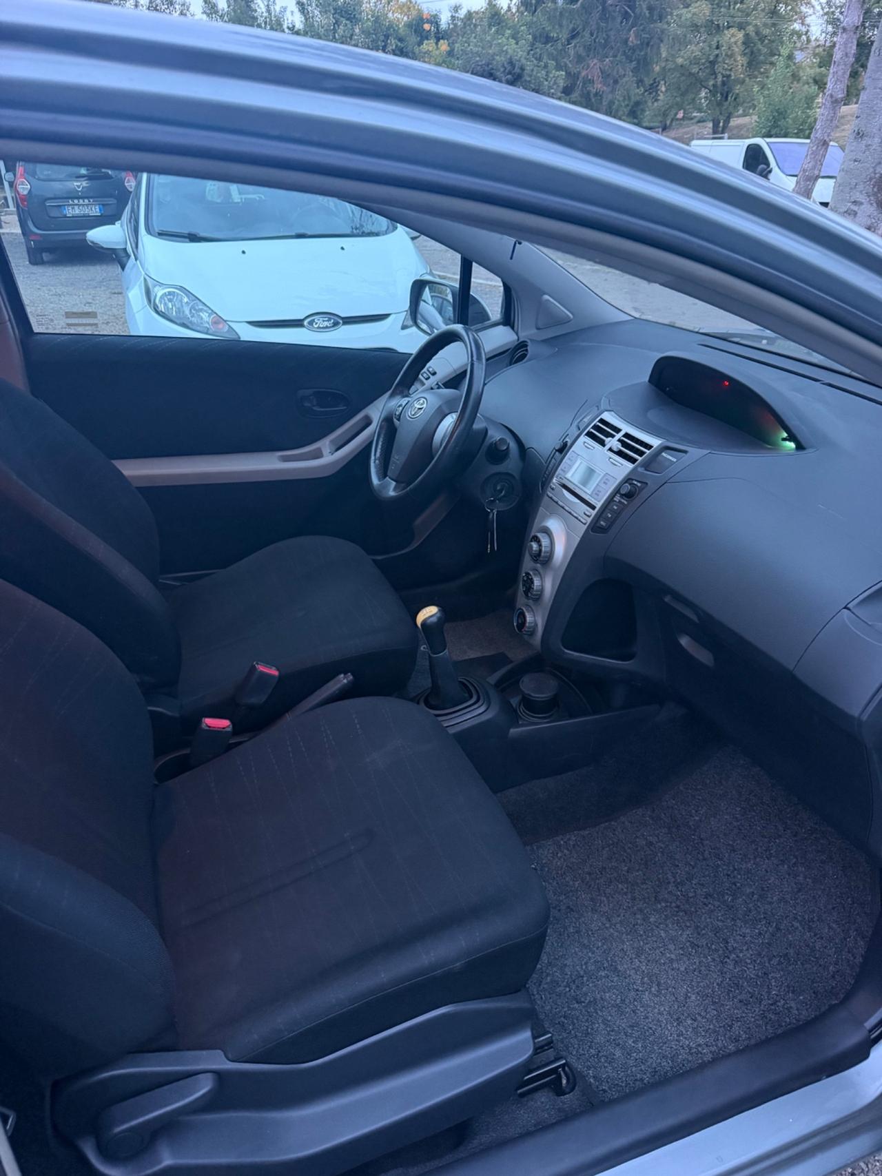 Toyota Yaris 1.0 3 porte