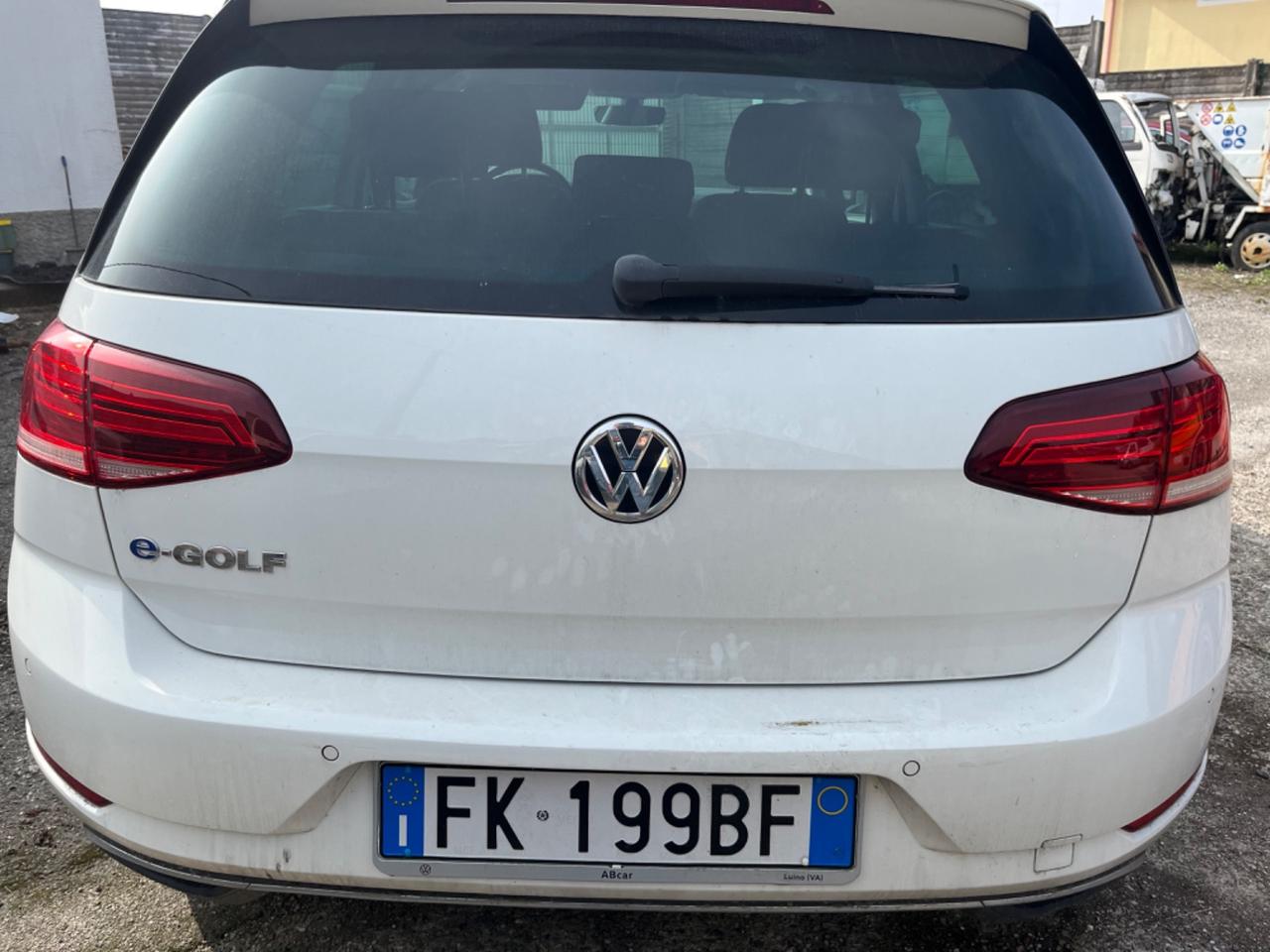 Volkswagen Golf e-Golf 136 CV elettrica non marciante
