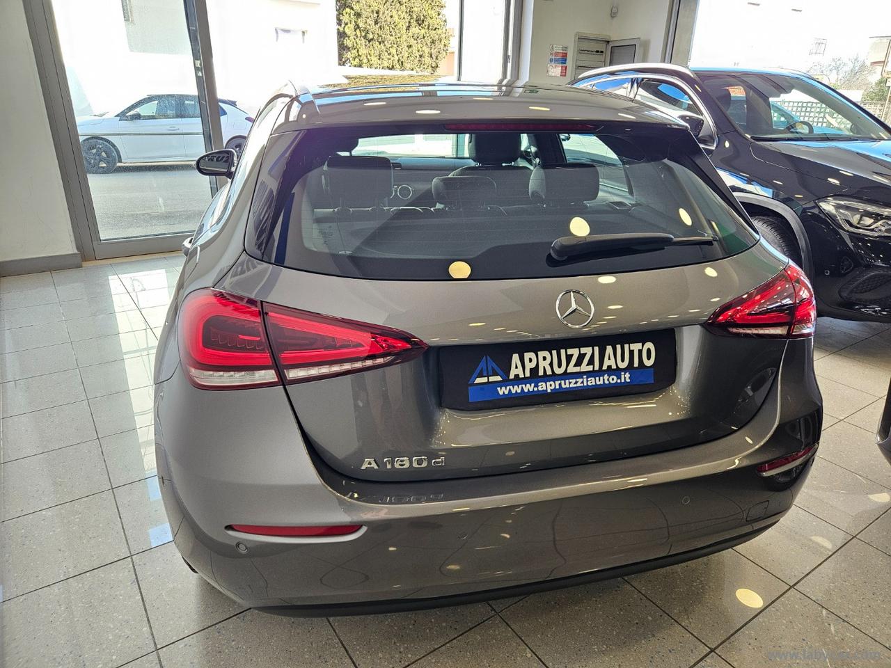 MERCEDES-BENZ A 180 d Automatic Business Extra