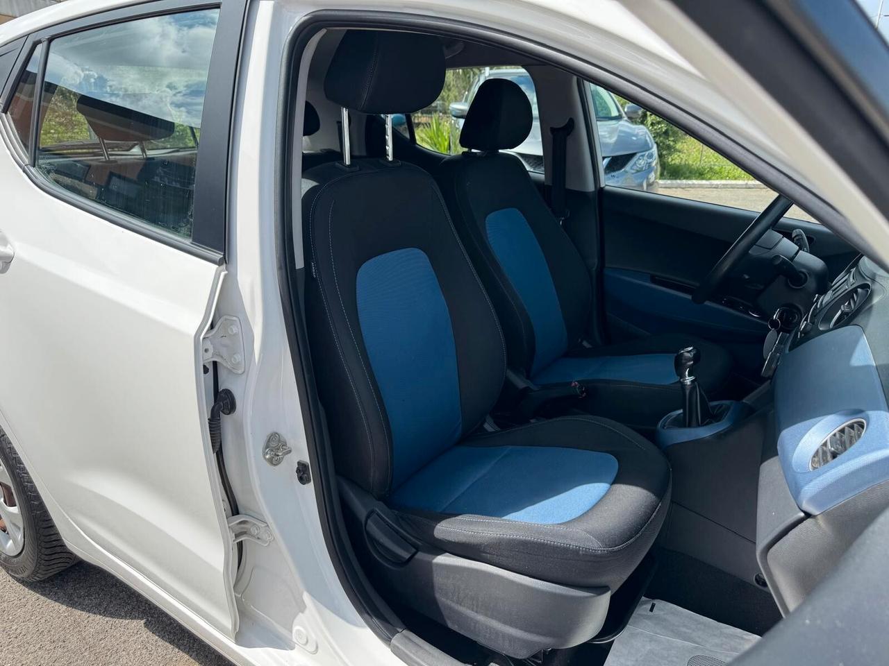 Hyundai i10 1.0 MPI BENZ 65CV 5P NEOPATENT 2014