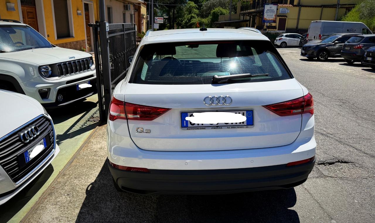 Audi Q3 2.0 Tdi S tronic Business - 11/2021