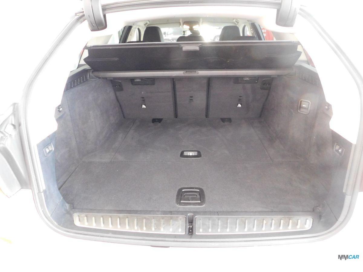 BMW - Serie 5 Touring - 520d xDrive Business aut.