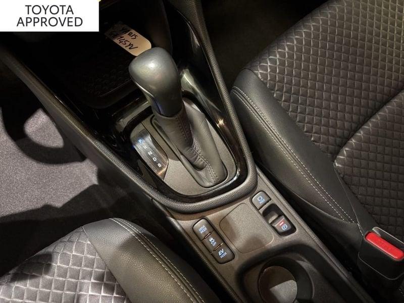 Toyota Yaris 1.5 HYBRID LOUNGE