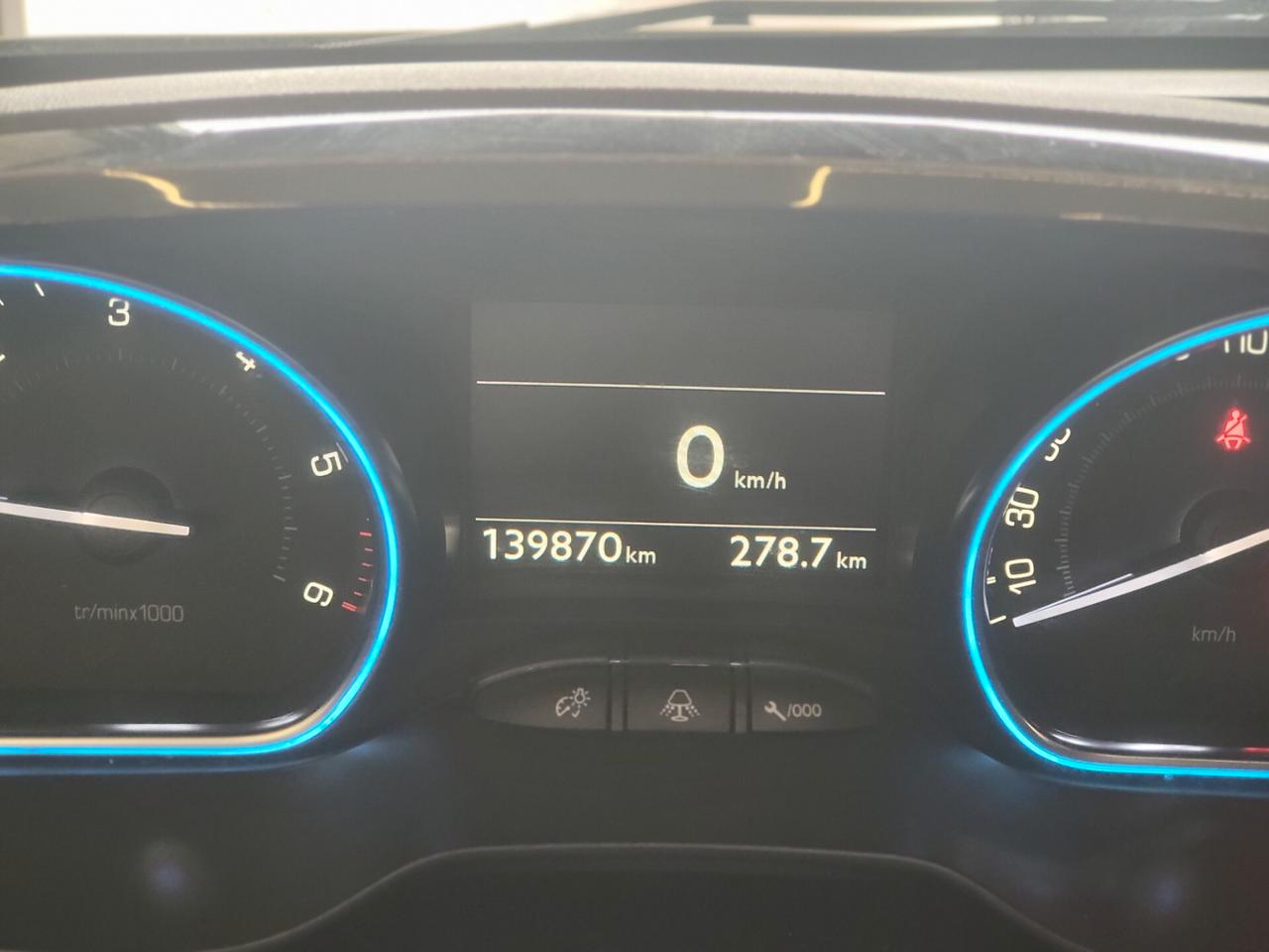 Peugeot 2008 - 2014 1.6 e-HDi 115 CV Allure