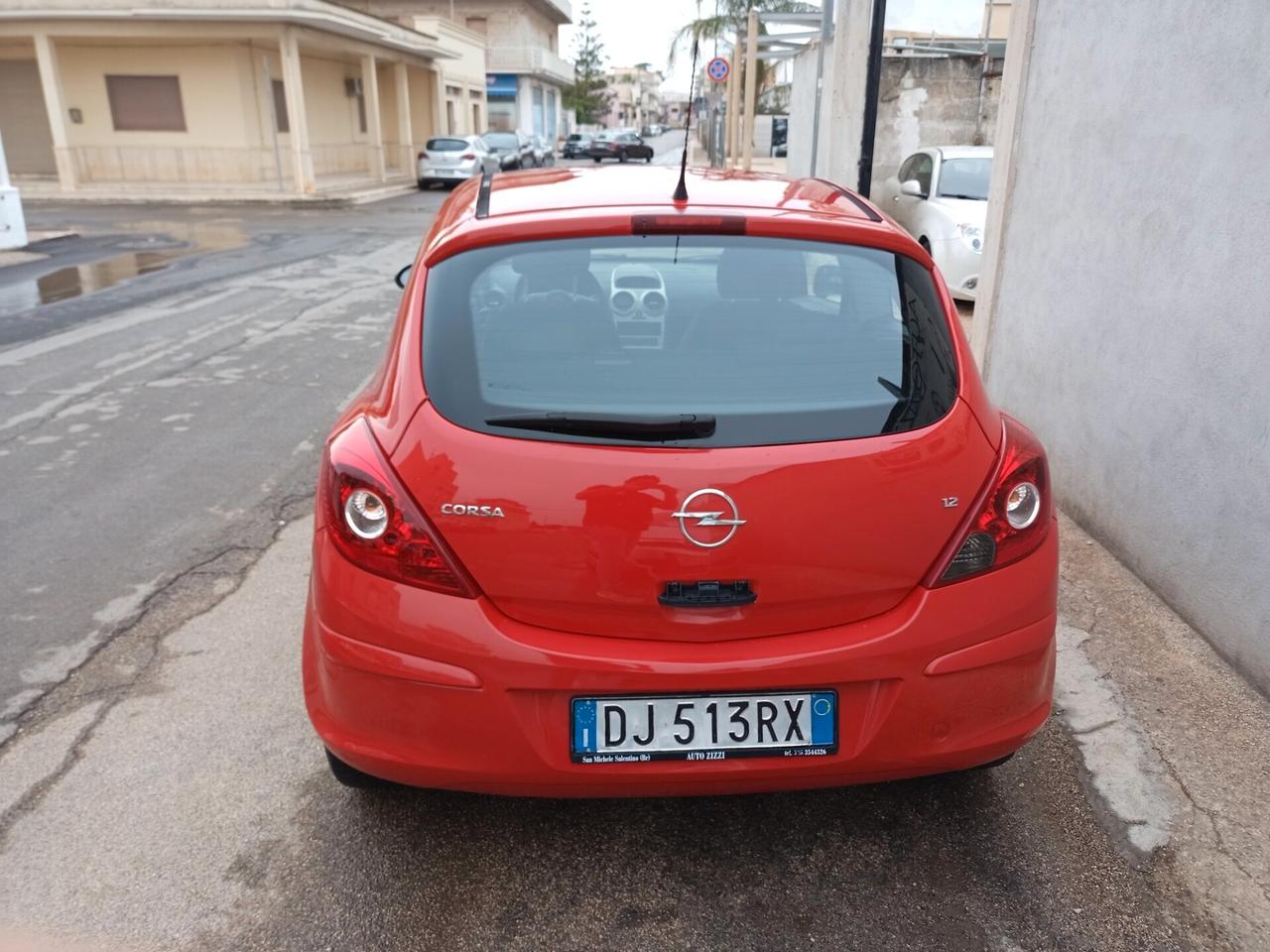 Opel Corsa 1.2 3 porte Club