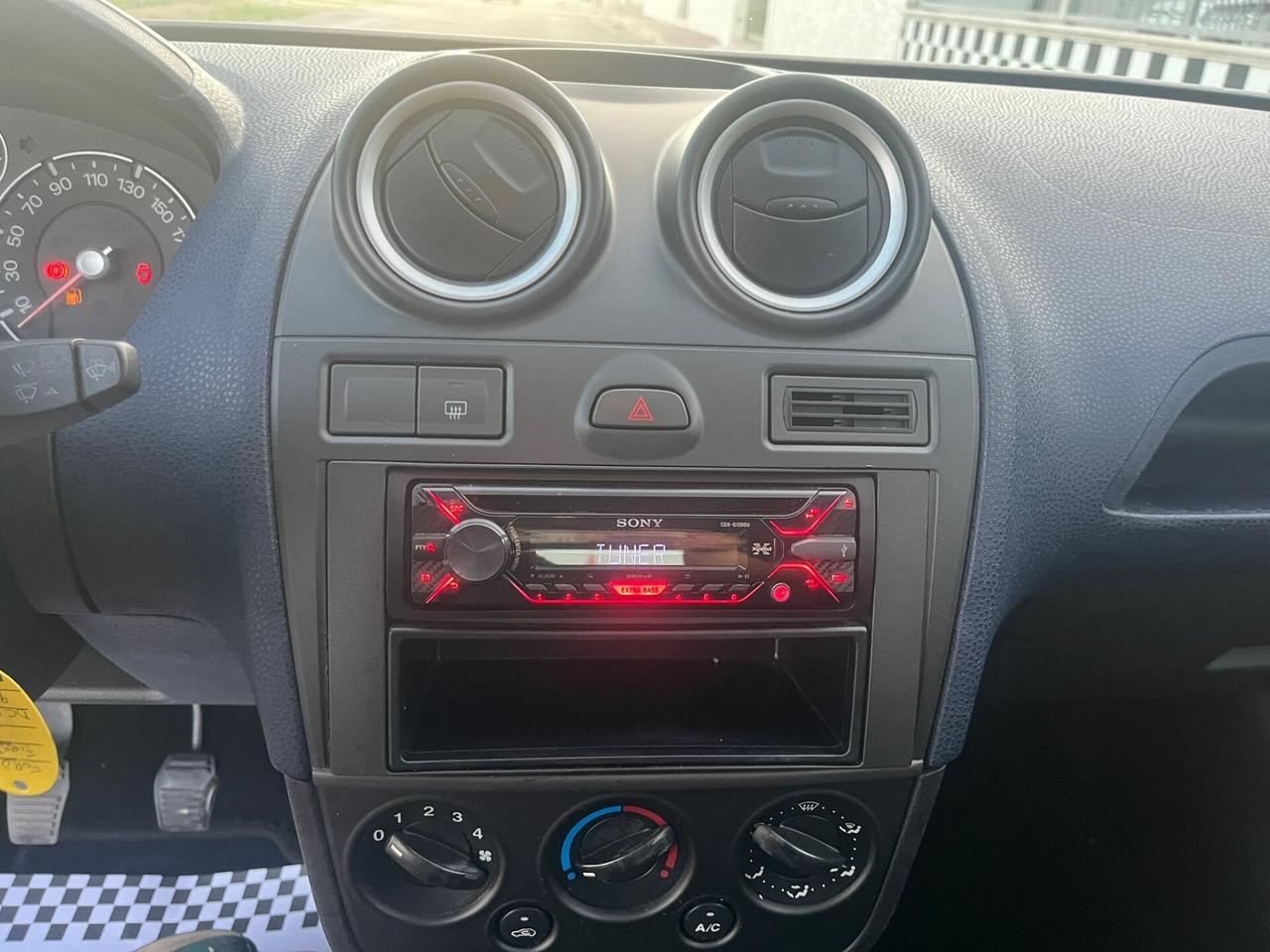 Ford Fiesta 1.4 TDCi 3p. Ghia 2006