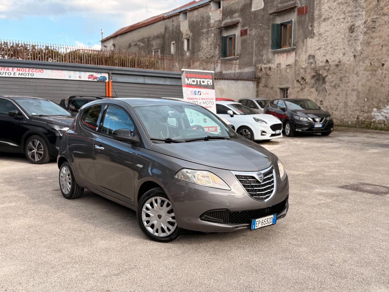 Lancia Ypsilon 1.2 69 CV 5 porte GPL Ecochic Silver