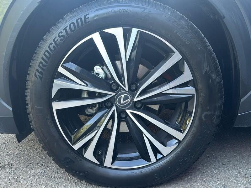 Lexus LBX 1.5 Hybrid 136 Cool 4WD